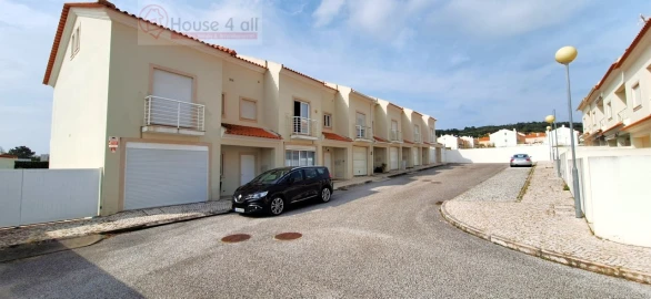 Moradia T4 para Venda em São Martinho do Porto