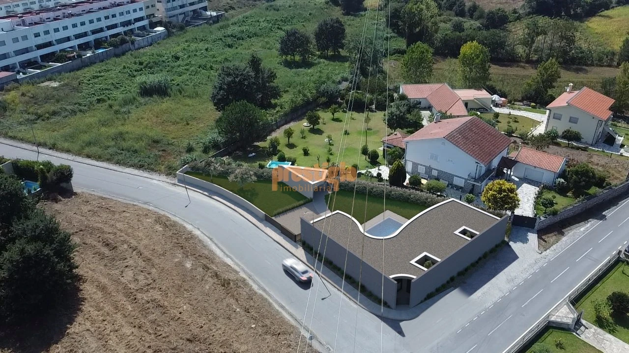 Moradia T4 para Venda em Adaufe Foto 5