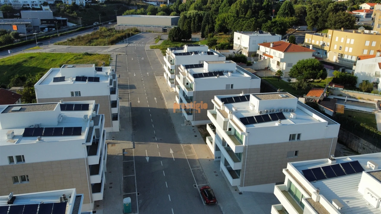 Apartamento T3 para Venda em Nogueira, Fraião e Lamaçães Foto 11