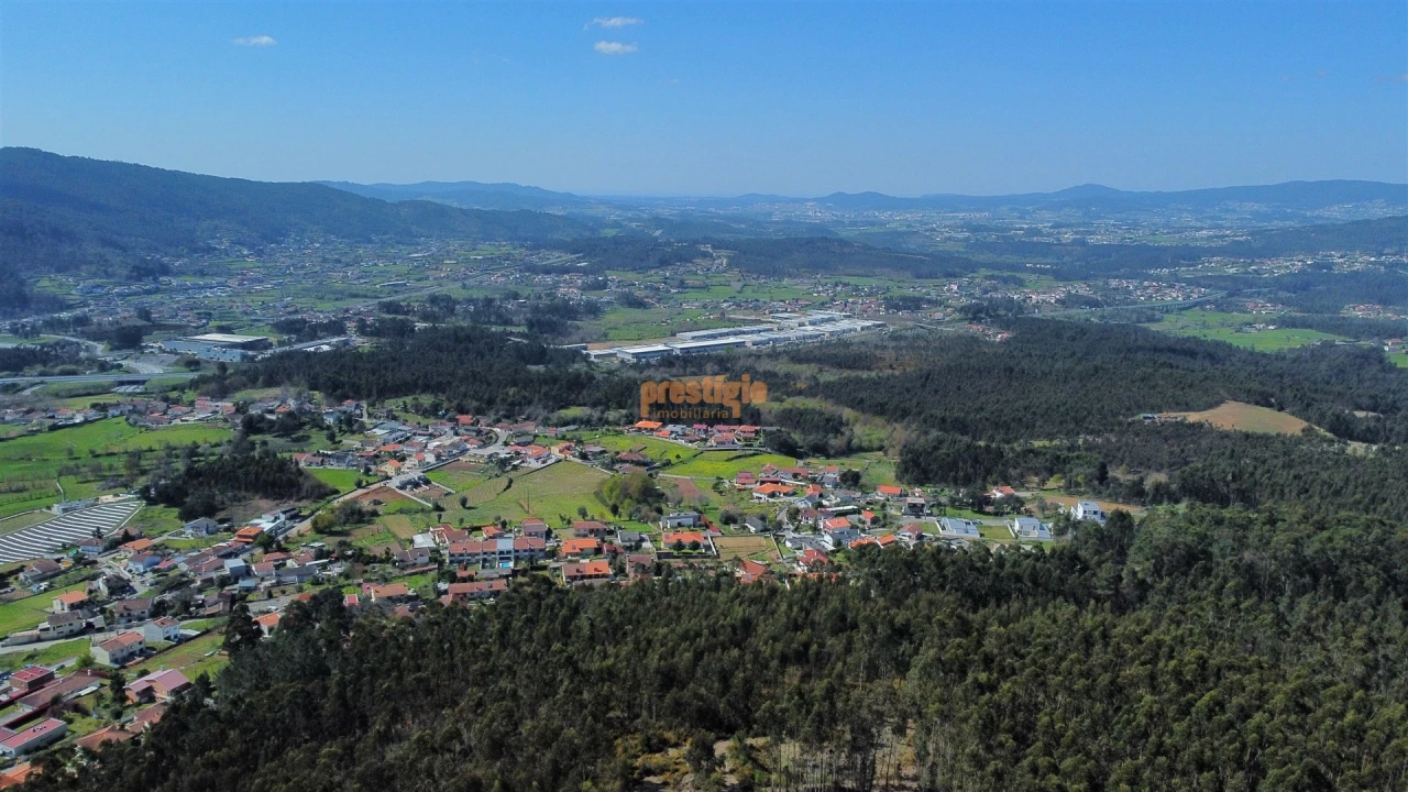 Terreno para Venda em Mire de Tibães Foto 5