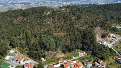 Terreno para Venda em Mire de Tibães