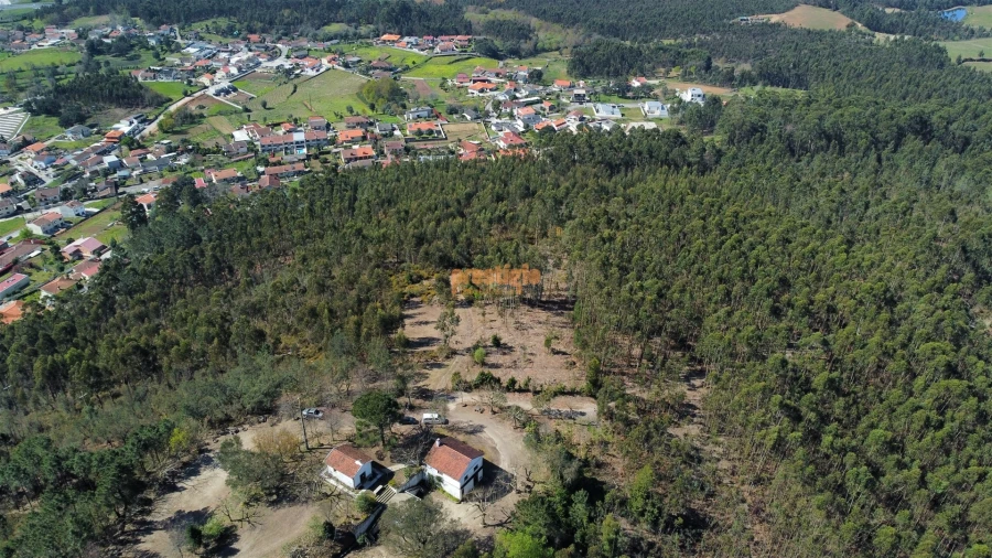 Terreno para Venda em Mire de Tibães Foto 2