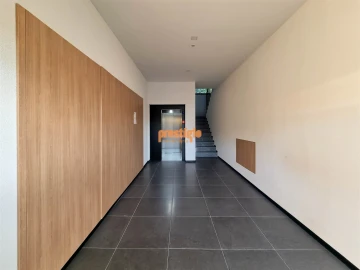 Apartamento T1 para Venda em Este (São Pedro e São Mamede)