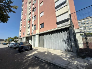 Armazém para Venda em Braga (Maximinos, Sé e Cividade)