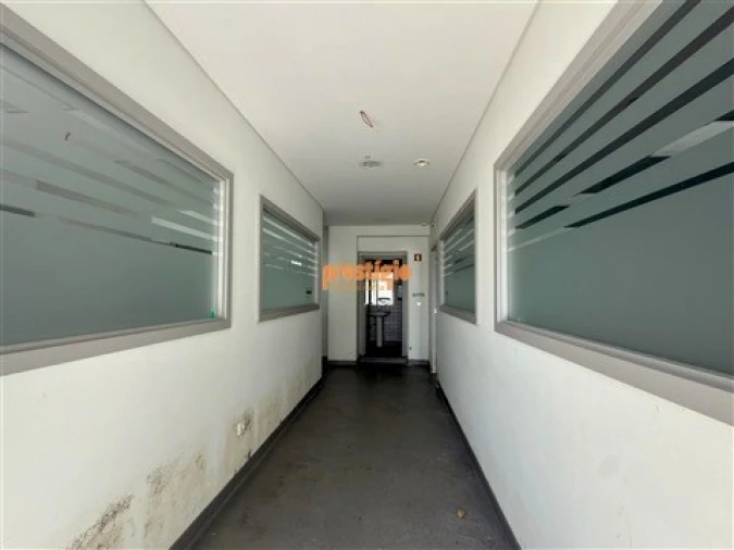 Armazém para Venda em Braga (Maximinos, Sé e Cividade) Foto 3