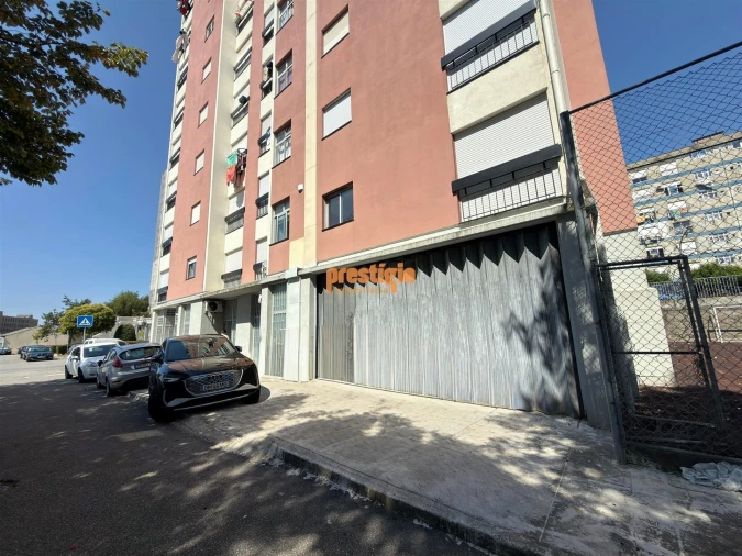Armazém para Venda em Braga (Maximinos, Sé e Cividade) Foto 10