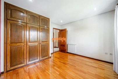 Moradia T4 para Venda em Ponte