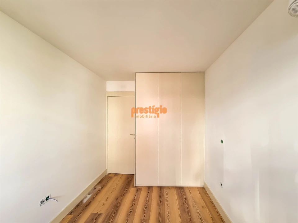 Apartamento T2 para Venda em São Vitor (Braga) Foto 9