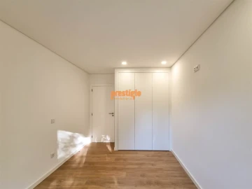 Apartamento T2 para Venda em São Vitor (Braga)
