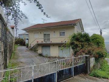 Moradia T3 para Venda em Escariz