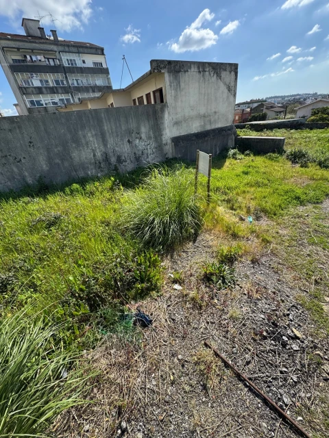 Terreno para Venda em São João da Madeira