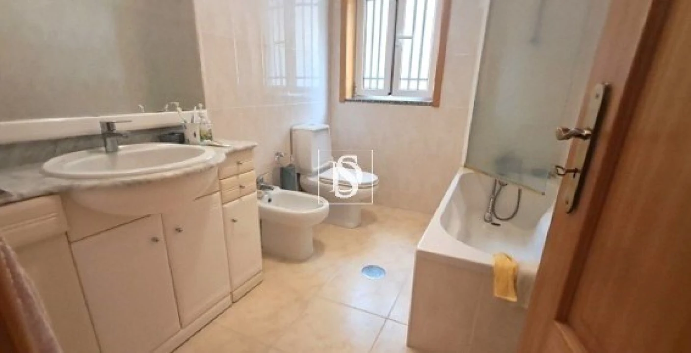 Moradia T3 para Venda em Varzea Foto 9