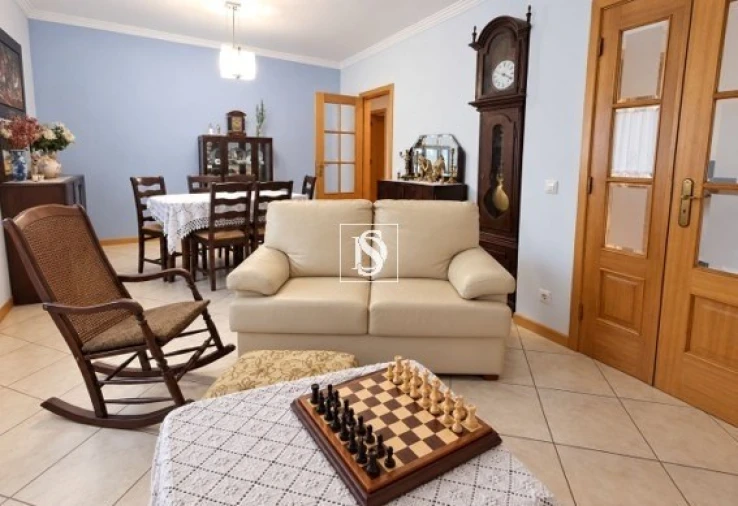 Moradia T3 para Venda em Varzea Foto 16