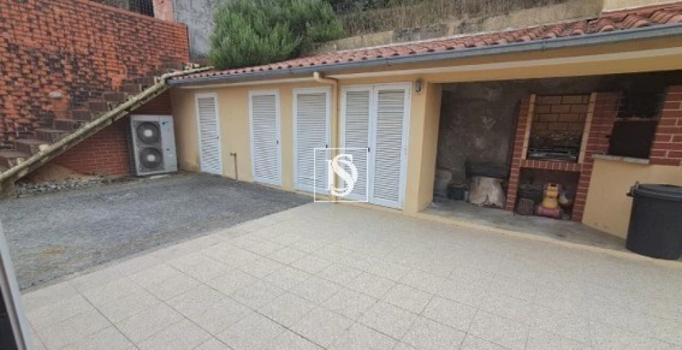 Moradia T3 para Venda em Varzea Foto 21