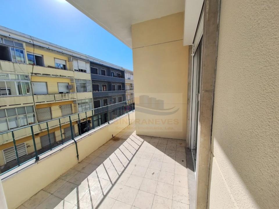 Apartamento T2 para Venda em Falagueira-Venda Nova Foto 1
