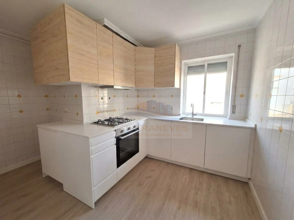 Apartamento T2 para Venda em Falagueira-Venda Nova Foto 3