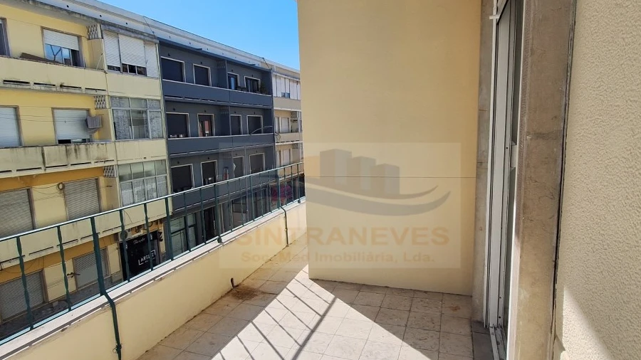 Apartamento T2 para Venda em Falagueira-Venda Nova