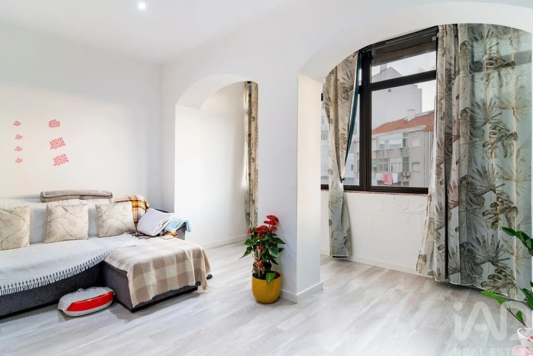 Apartamento T1 para Venda em Amora Foto 2