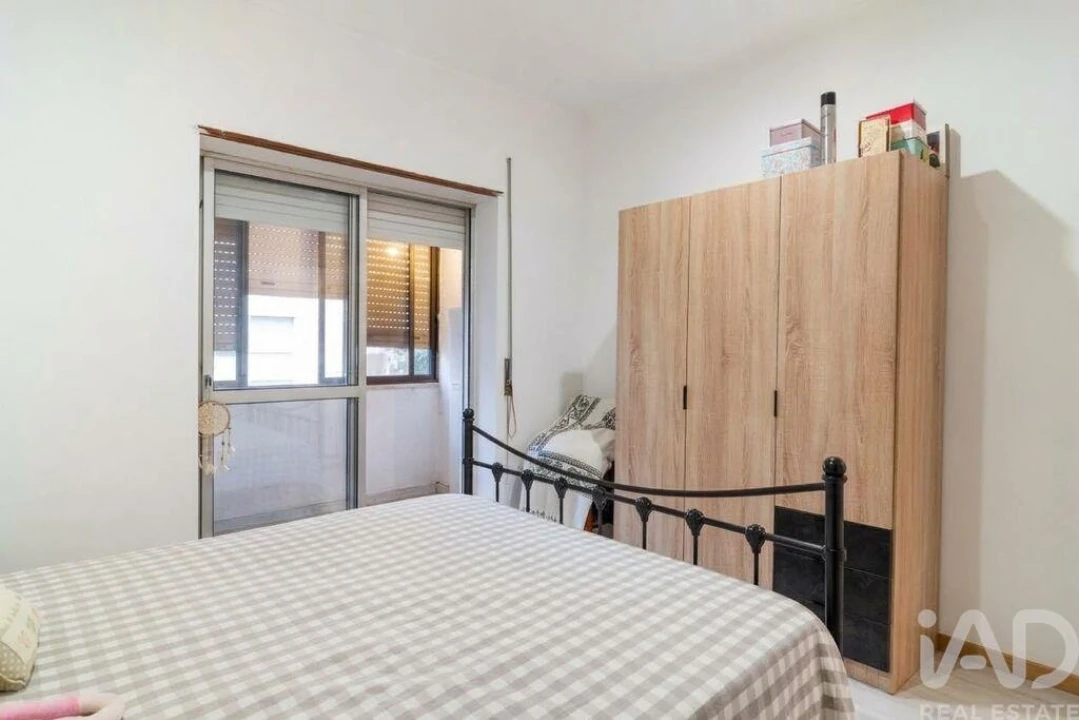 Apartamento T1 para Venda em Amora Foto 11