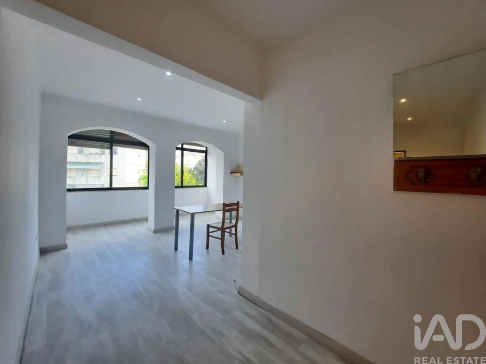 Apartamento T1 para Venda em Amora Foto 14