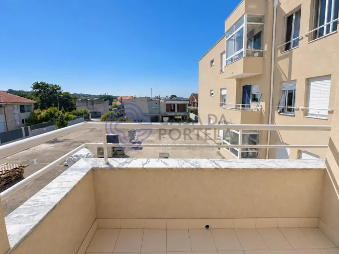 Apartamento T2 para Venda em Fajozes Foto 23
