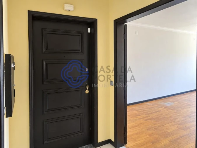 Apartamento T2 para Venda em Fajozes Foto 20