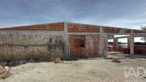 Moradia T7 para Venda em Azoia de Cima e Tremês