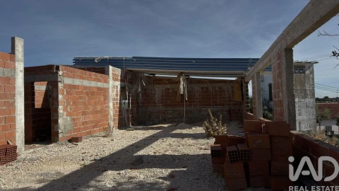 Moradia T7 para Venda em Azoia de Cima e Tremês
