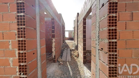 Moradia T7 para Venda em Azoia de Cima e Tremês