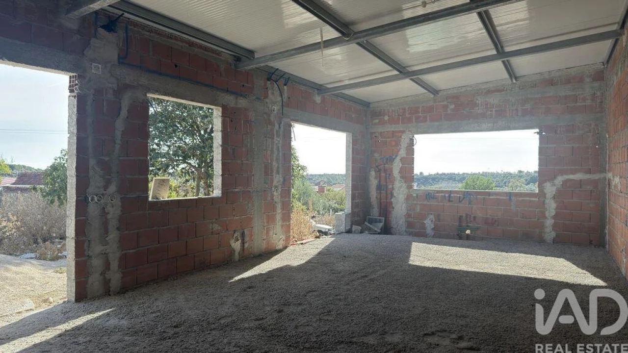 Moradia T7 para Venda em Azoia de Cima e Tremês Foto 28