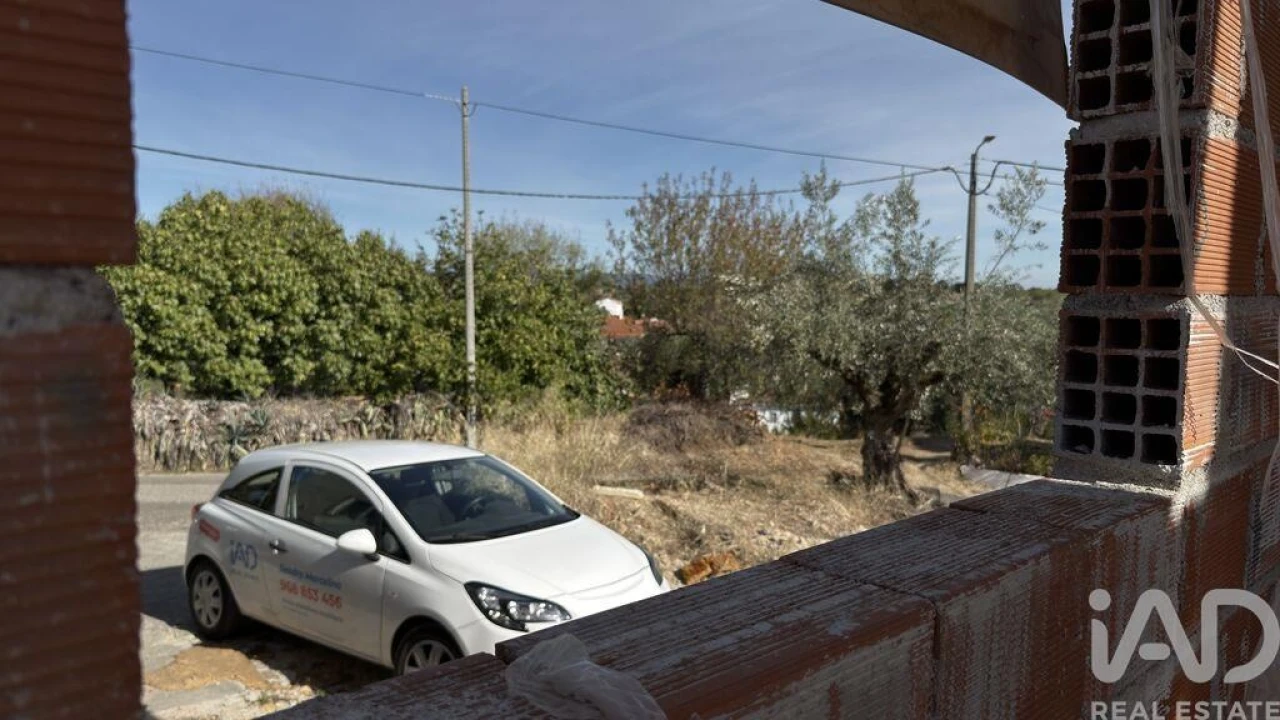 Moradia T7 para Venda em Azoia de Cima e Tremês Foto 11