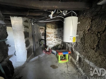 Moradia T2 para Venda em Lagos da Beira e Lajeosa