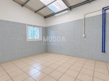 Armazém para Arrendamento em Cortegaça