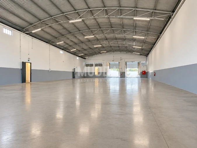 Armazém para Arrendamento em Cortegaça Foto 4