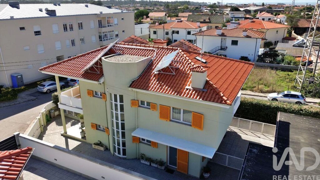 Moradia T4 para Venda em Fajozes Foto 3