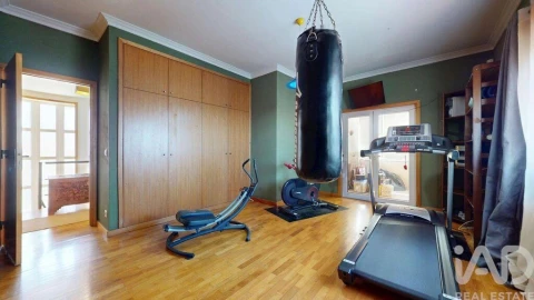 Moradia T4 para Venda em Fajozes