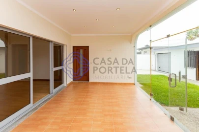 Moradia T3 para Venda em Madalena