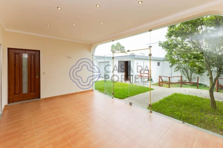 Moradia T3 para Venda em Madalena Foto 10