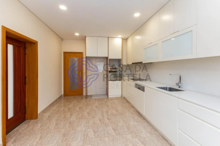 Moradia T3 para Venda em Madalena Foto 15