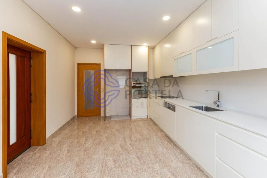 Moradia T3 para Venda em Madalena Foto 15