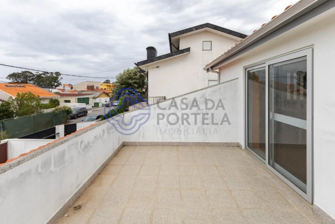 Moradia T3 para Venda em Madalena Foto 25