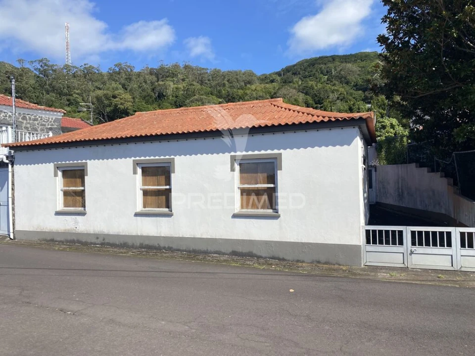 Moradia T4 para Venda em Urzelina (São Mateus) Foto 2