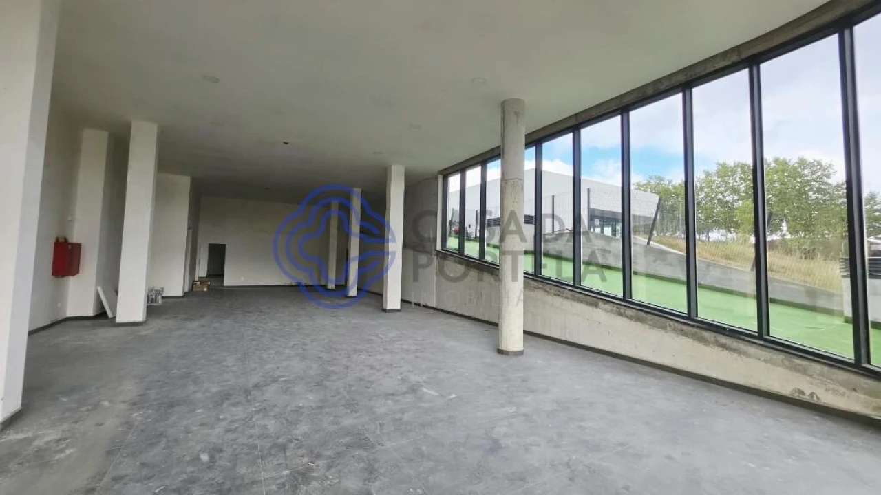 Loja para Venda em Repeses e São Salvador Foto 1
