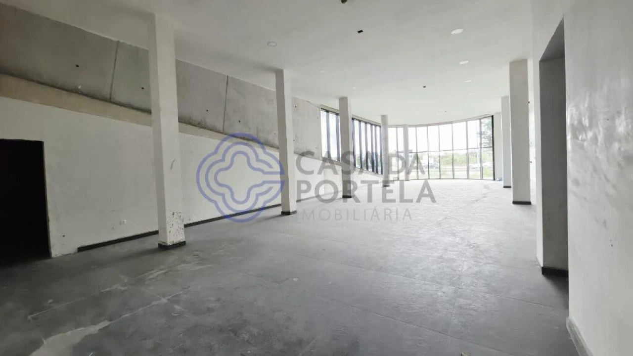 Loja para Venda em Repeses e São Salvador Foto 2