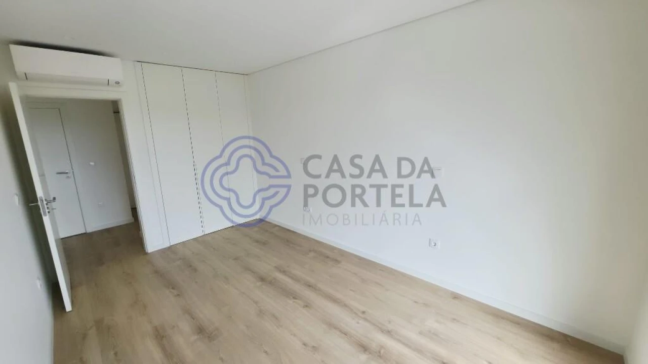 Apartamento T2 para Venda em Viseu Foto 8