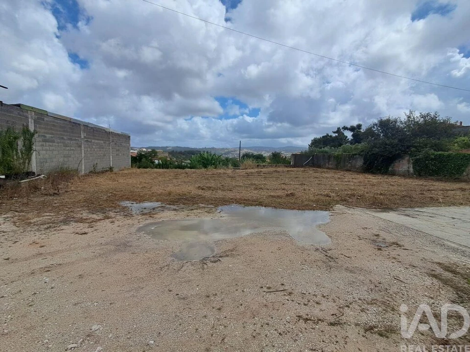 Terreno para Venda em Parceiros e Azoia Foto 1