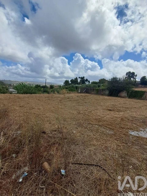 Terreno para Venda em Parceiros e Azoia