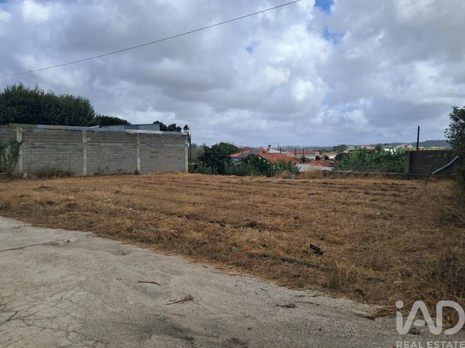 Terreno para Venda em Parceiros e Azoia Foto 3