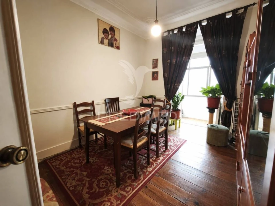 Apartamento T5 para Venda em Arroios Foto 4