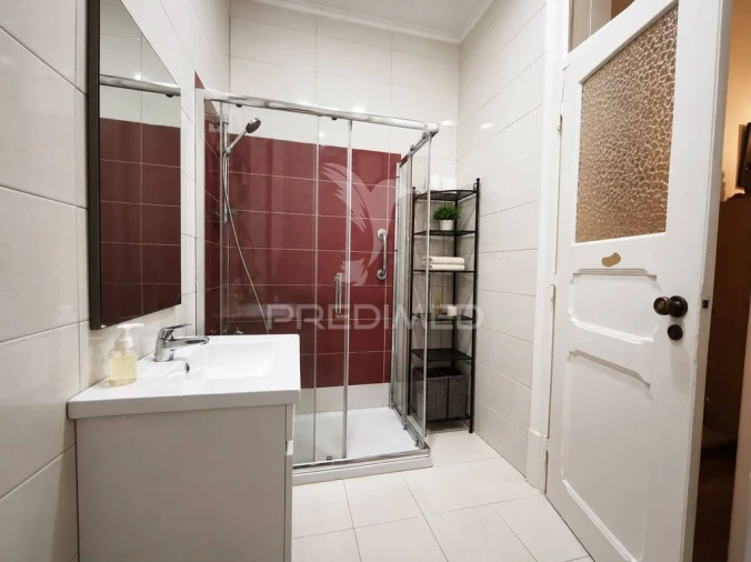 Apartamento T5 para Venda em Arroios Foto 9